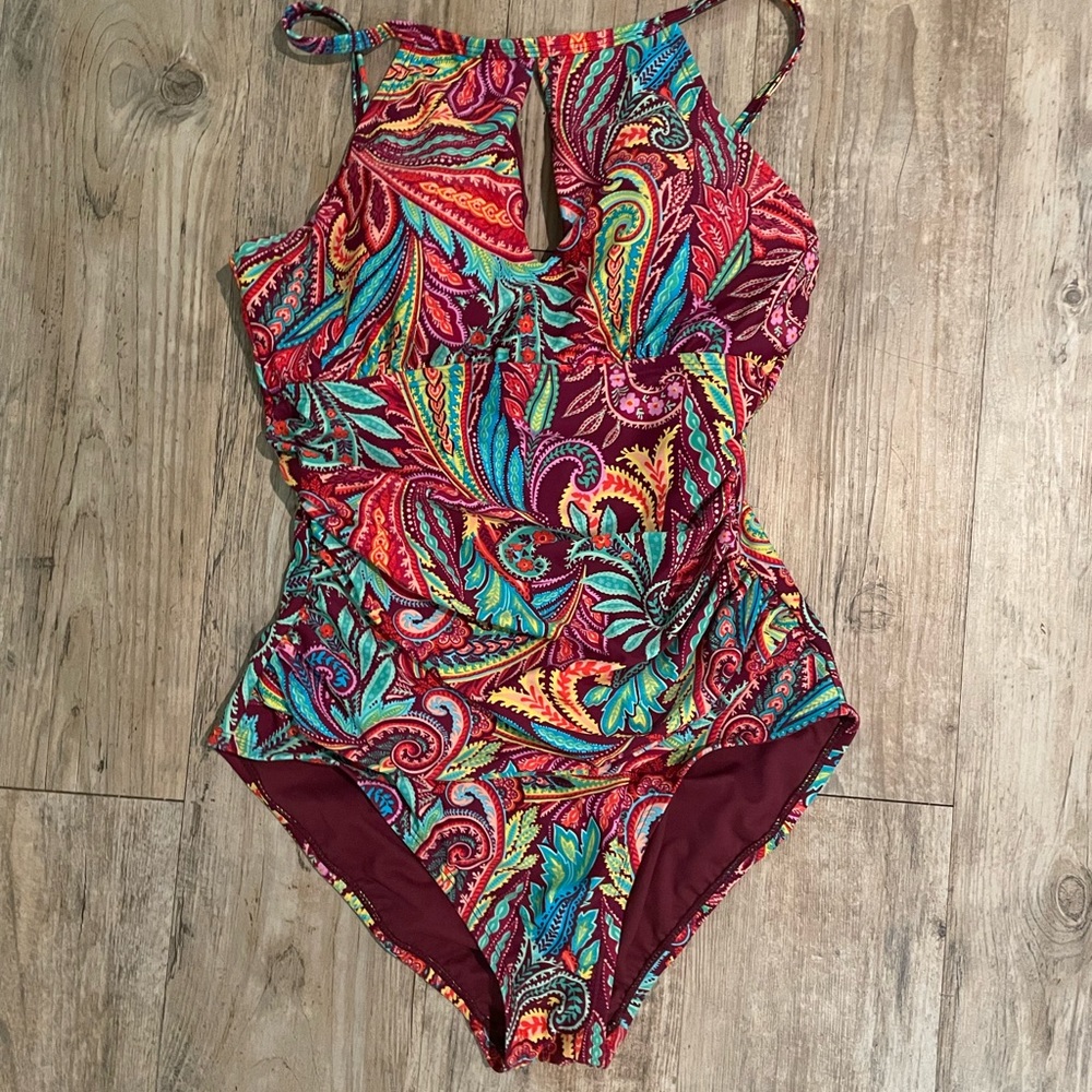 NWT Ellen Tracy Swimsuit in Power Paisley